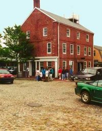 cobblestone road