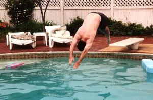tom diving in