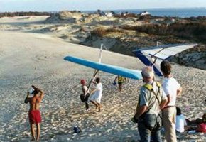 hang-gliding